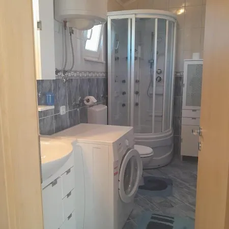Apartman Kostovic Appartamento Vinišće